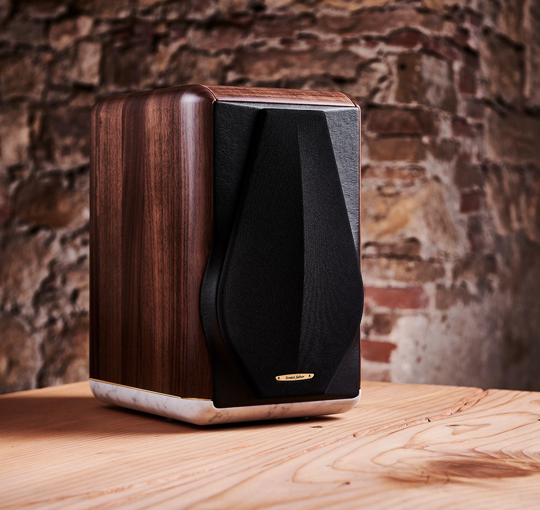 ELECTA AMATOR III מבית Sonus faber