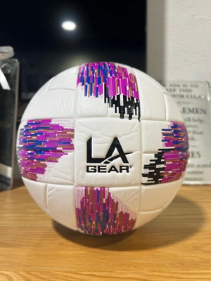 כדורגל  LA GEAR