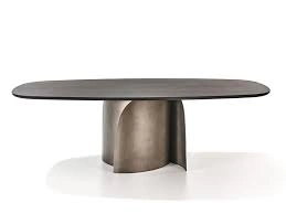 BLOOM DINING TABLE